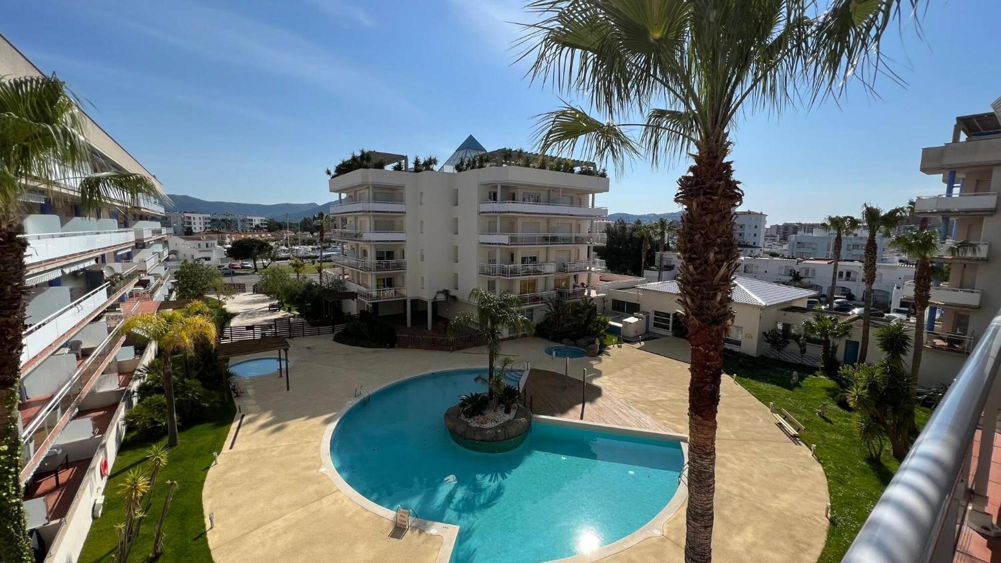 Ferienwohnung Bonito Piso En Roses Con Piscina Y Parking Av-66 Exterior foto